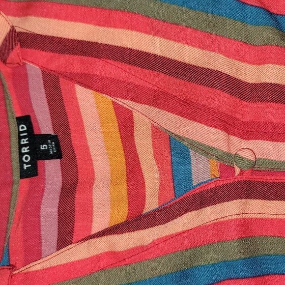 Torrid top - Picture 3 of 4